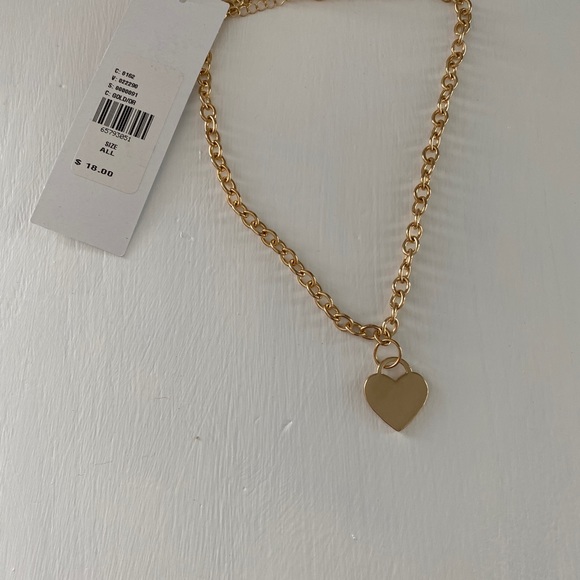 UO heart pendant and chain - Picture 2 of 2